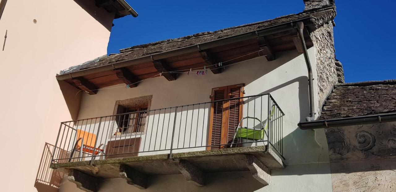 Appartamento Di Vacanza Casa Leoni Verscio Exterior foto