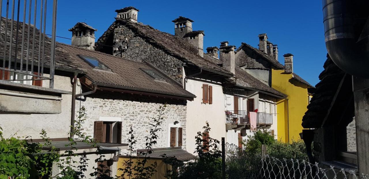 Appartamento Di Vacanza Casa Leoni Verscio Exterior foto